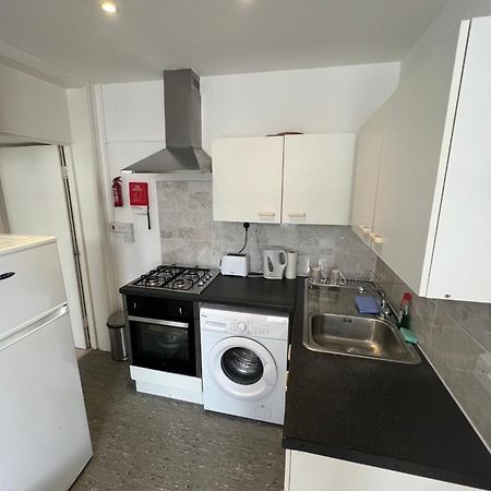 Miles 4Floor Apartment Лондон Екстериор снимка