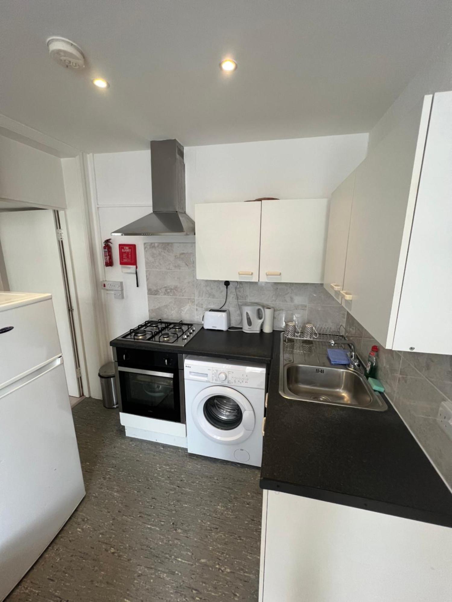 Miles 4Floor Apartment Лондон Екстериор снимка